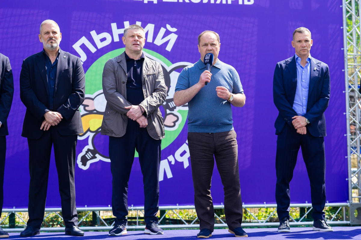 Шкільний м'яч 2025/2026 завершився у Винниках
